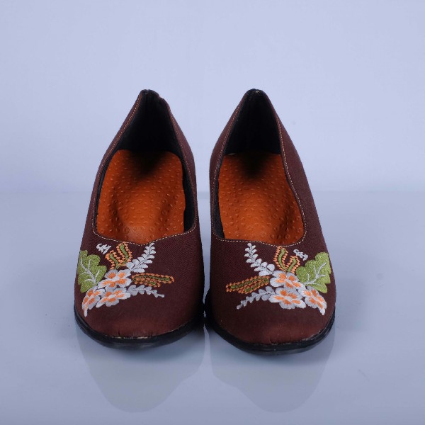Sepatu Wanita Bordir "Fairalfan Collection"- Maroon